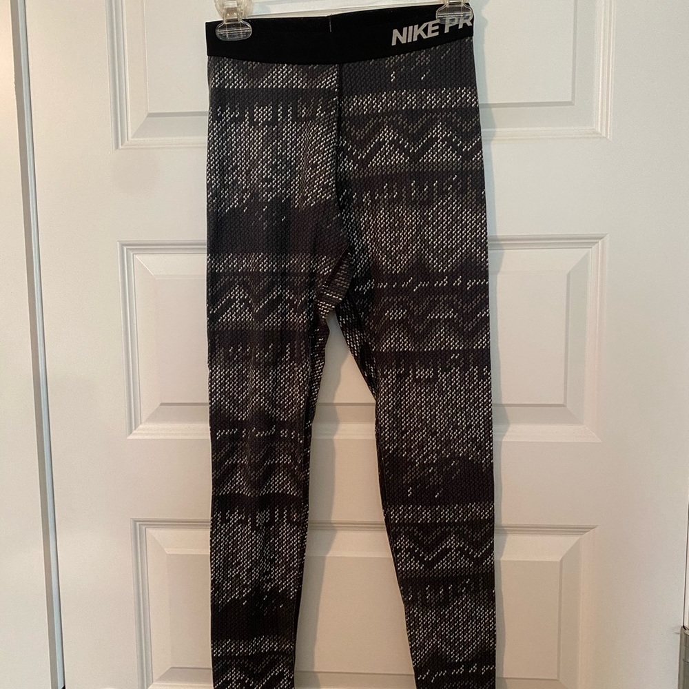 Nike Pro Dri-FIT leggings